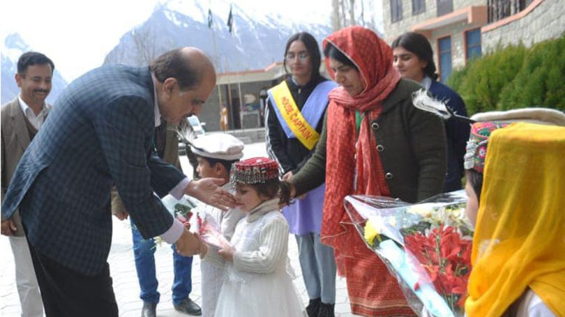 Children welcome the Chief Secretary Gilgit-Baltistan by presenting bouquets of flowers on his visit to the Hasegawa Memorial School and College, Hunza